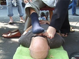 under-feet-duesseldorf-08