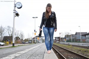 train-pantyhose-flats